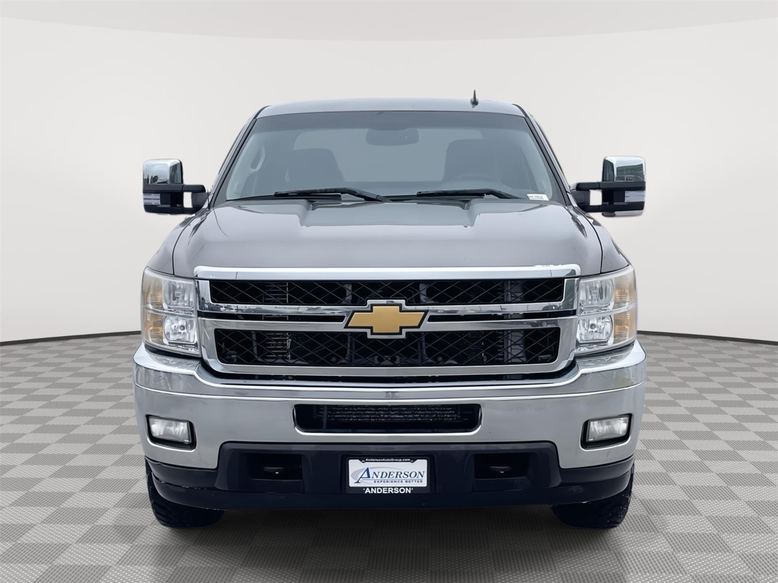 Vehicle photo 9