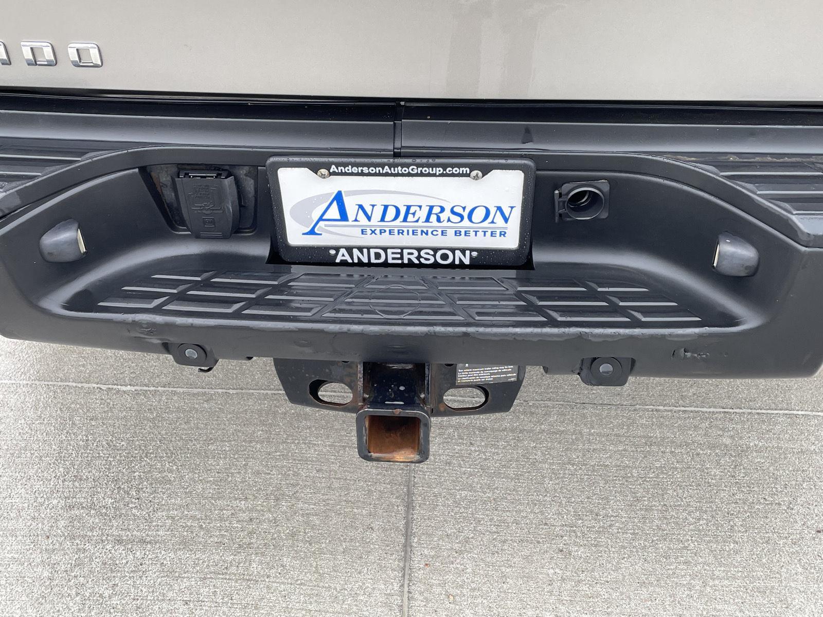 Vehicle photo 16