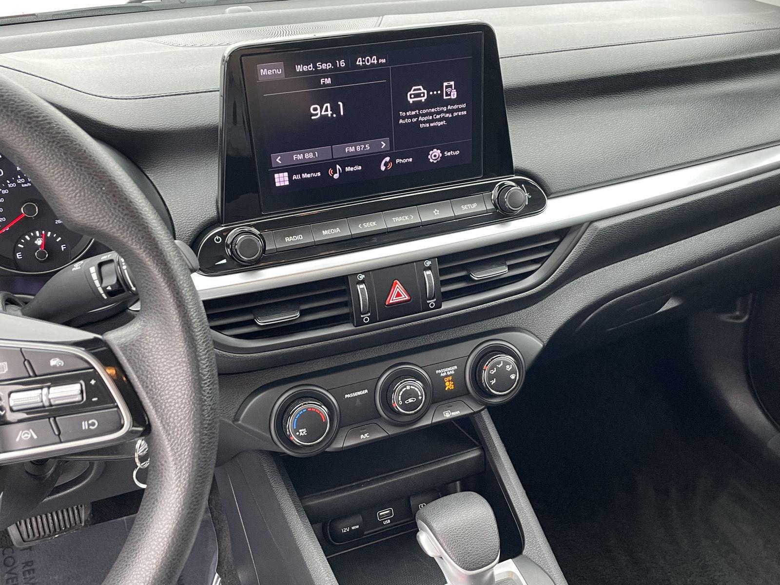 Vehicle photo 14