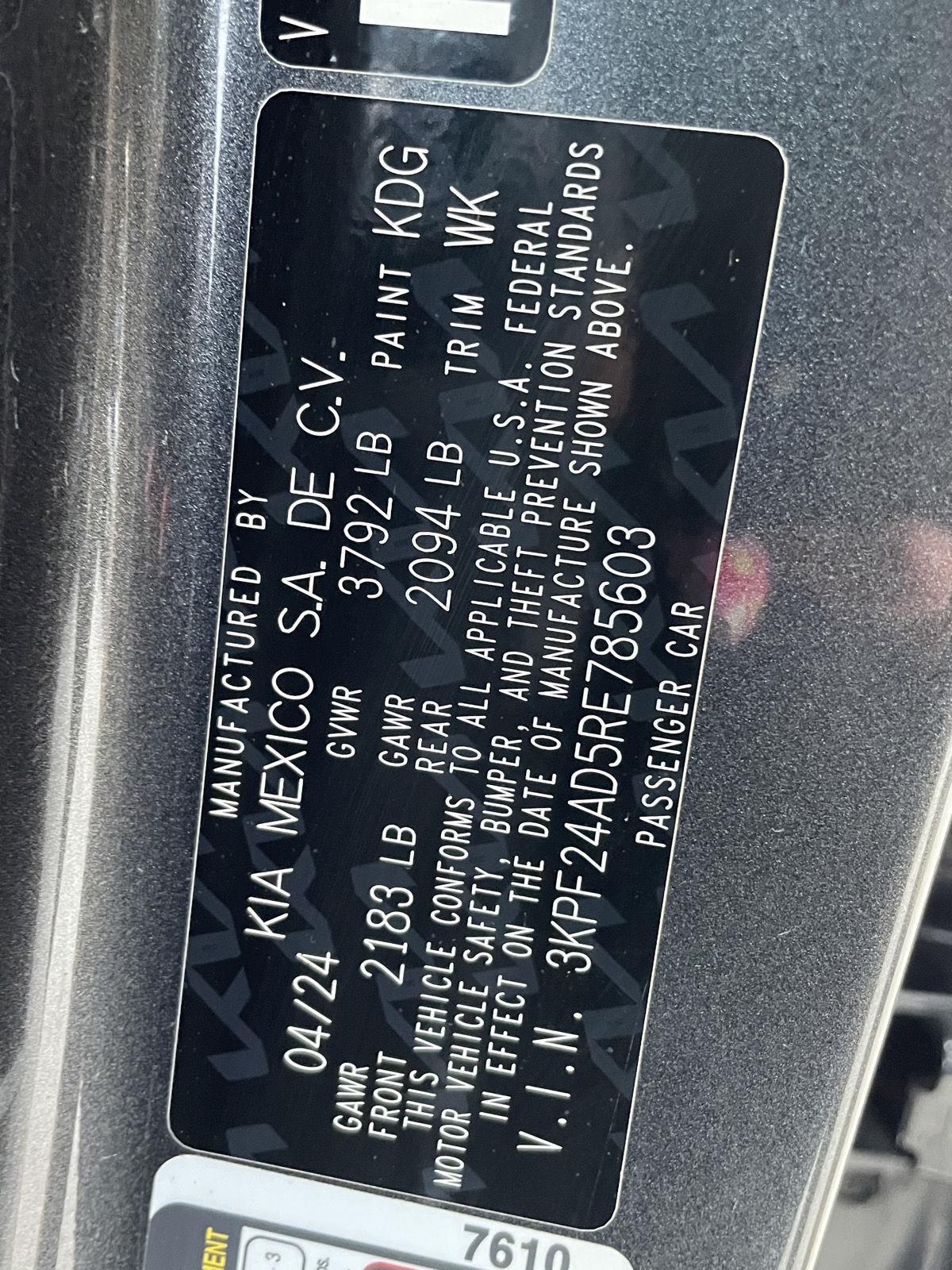 Vehicle photo 11