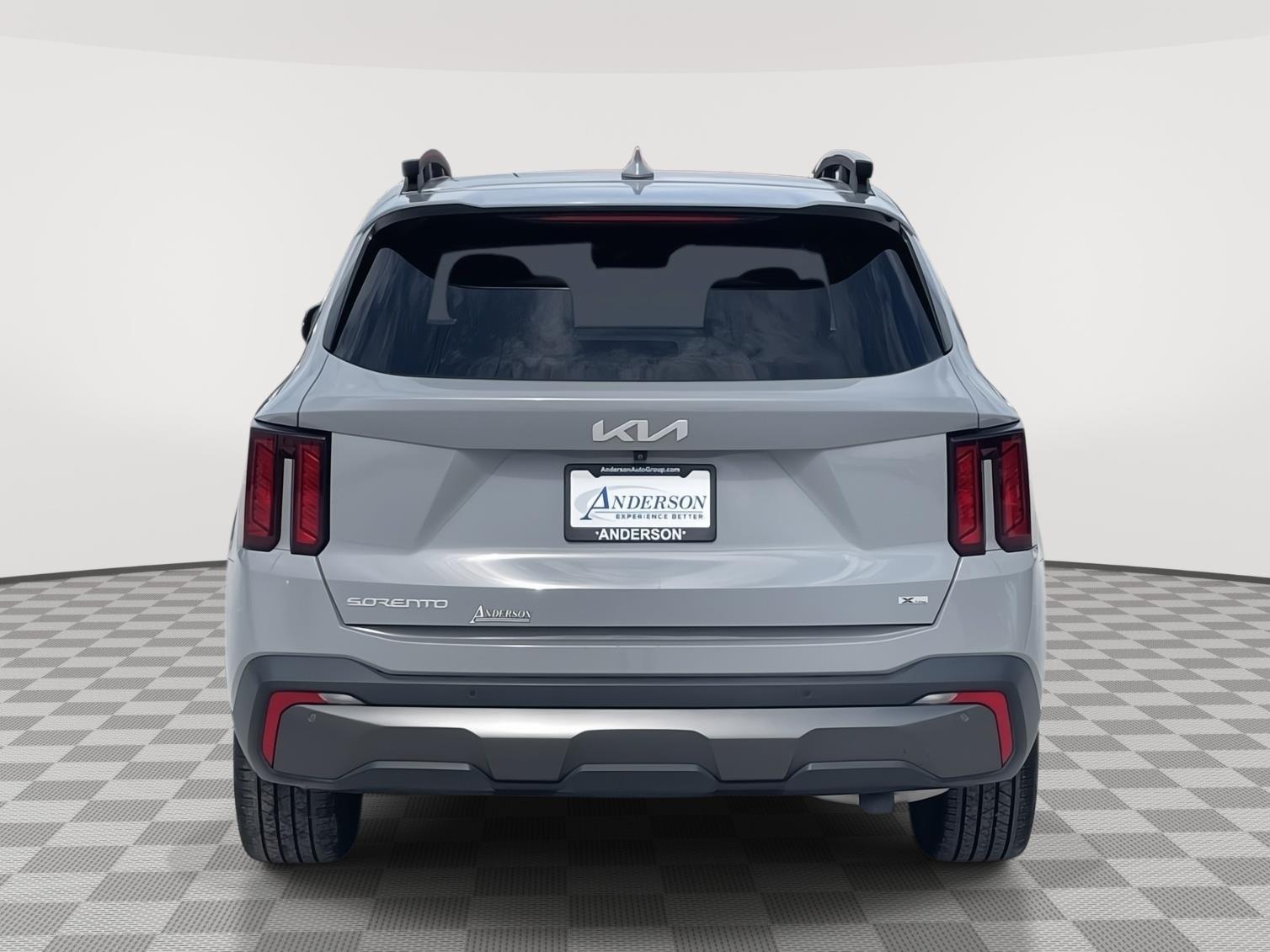 Vehicle photo 5