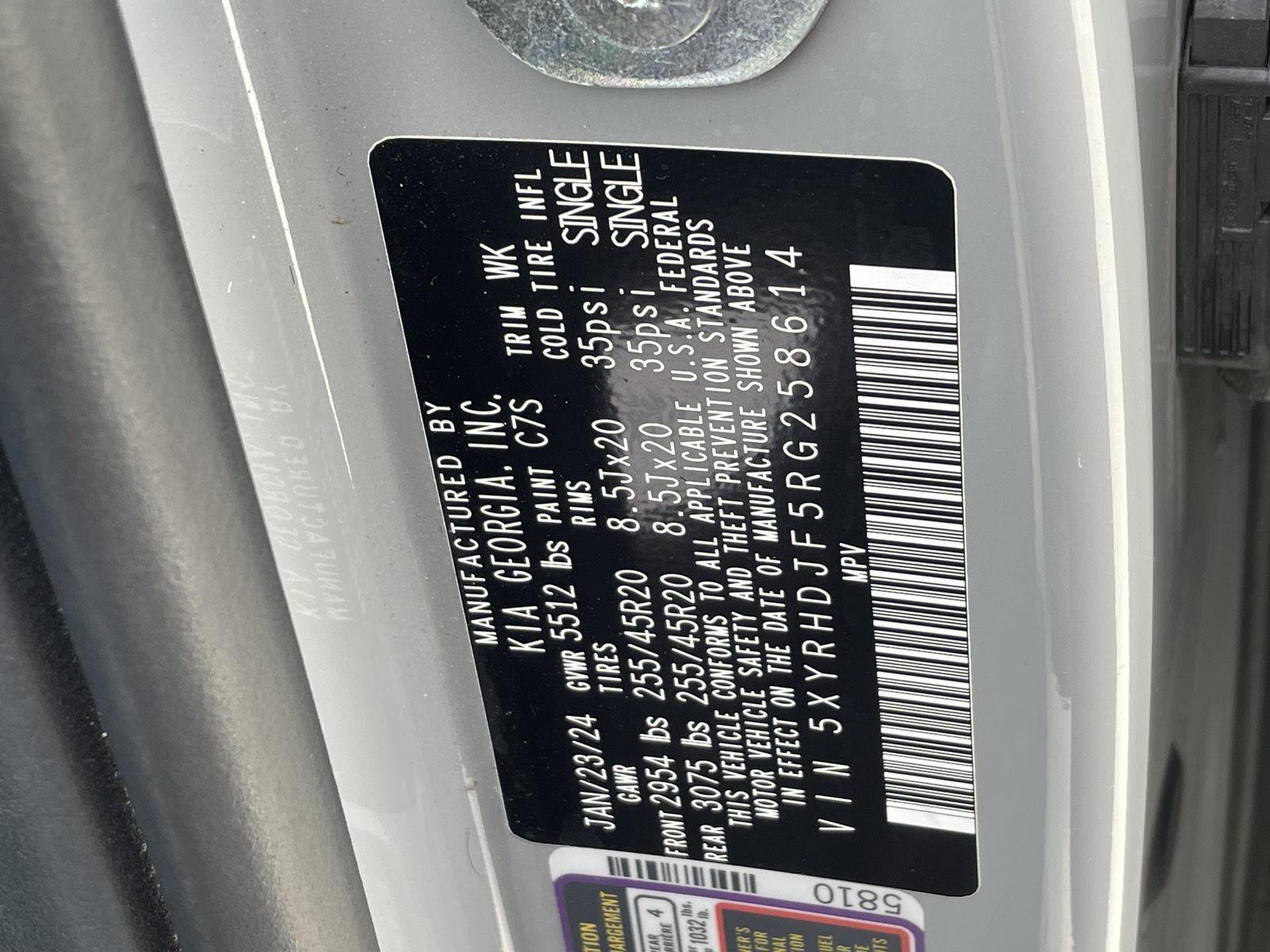 Vehicle photo 11