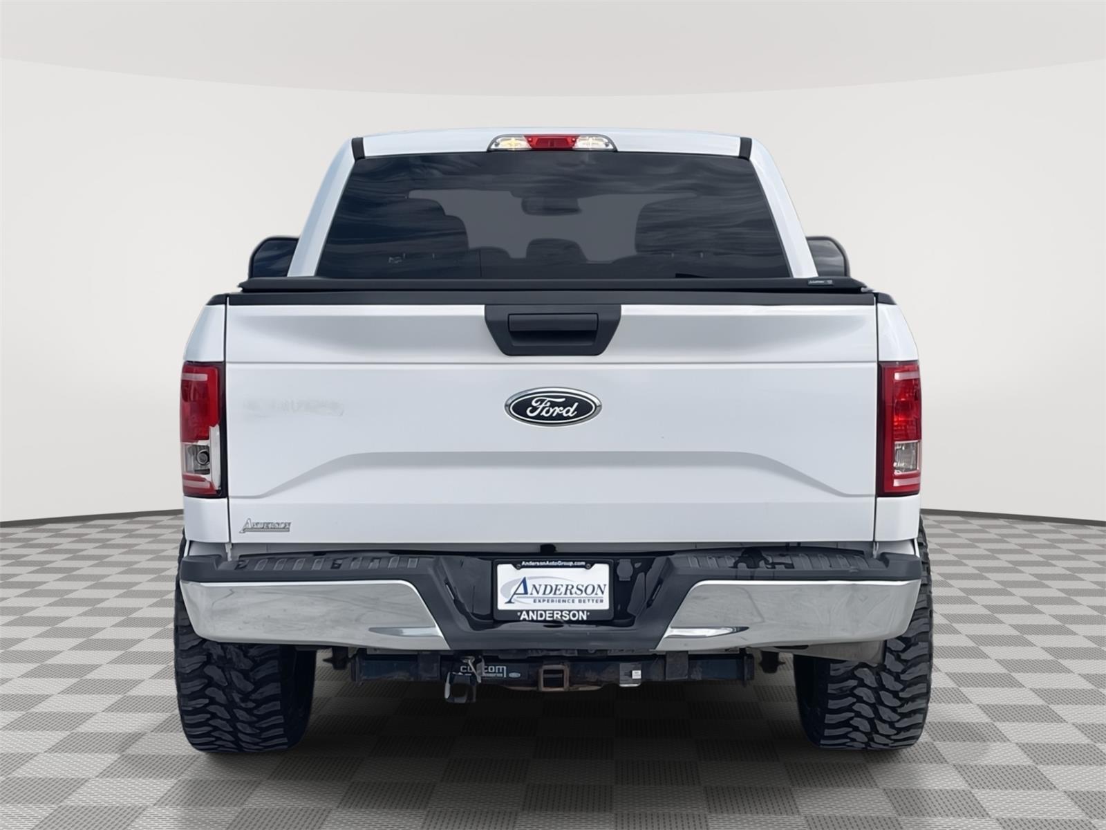 Vehicle photo 5