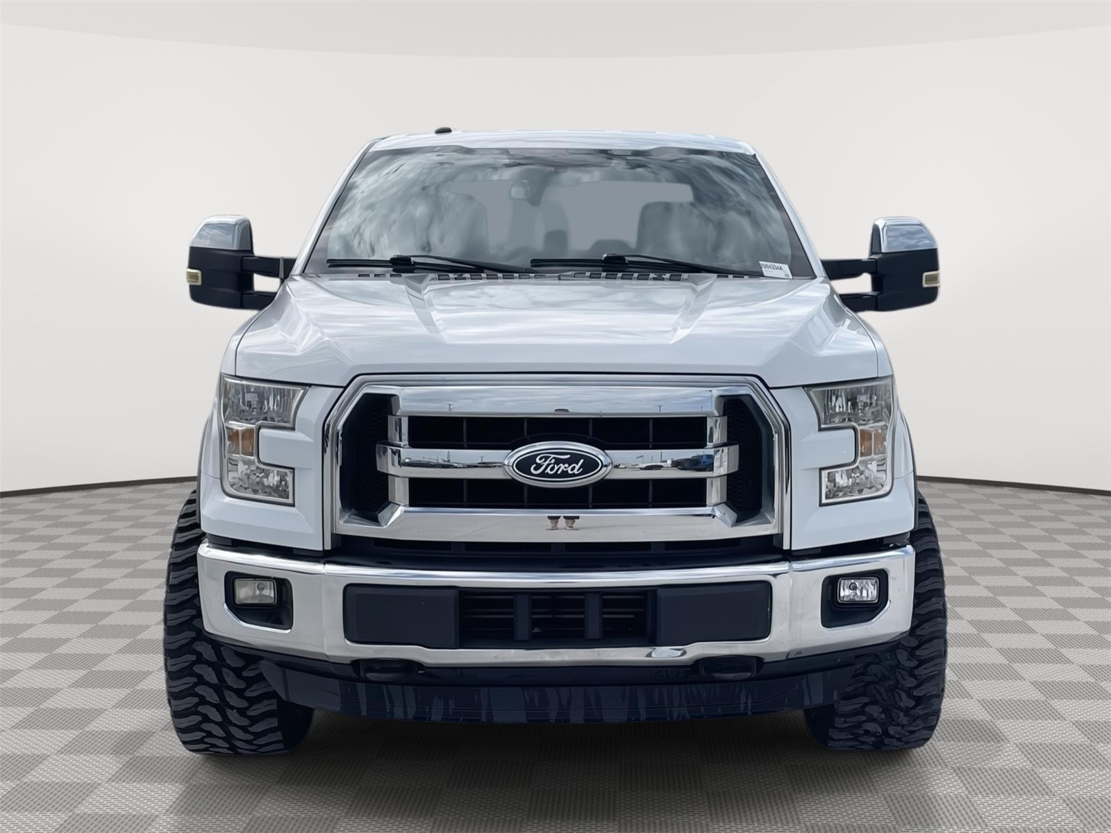 Vehicle photo 9