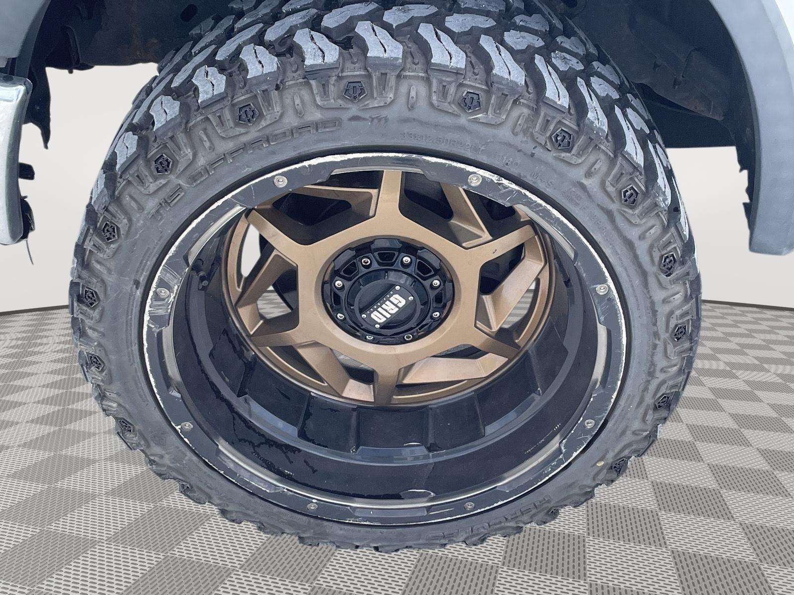Vehicle photo 10
