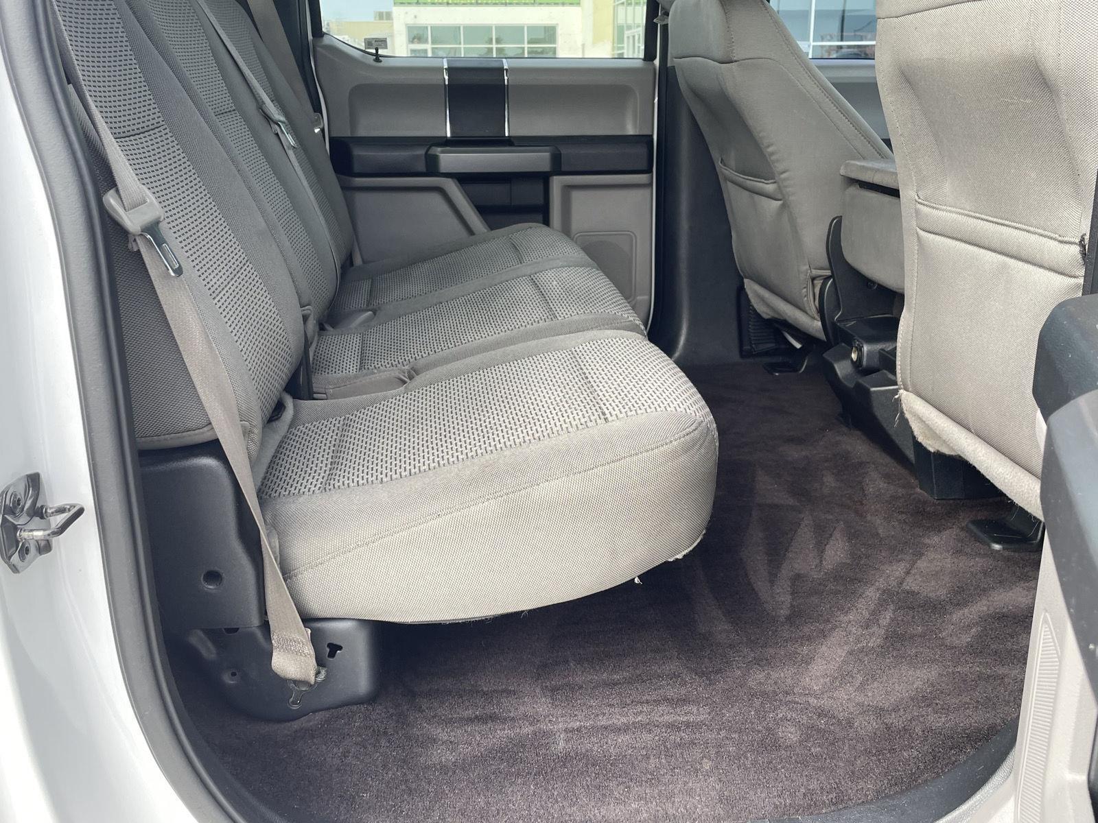 Vehicle photo 17