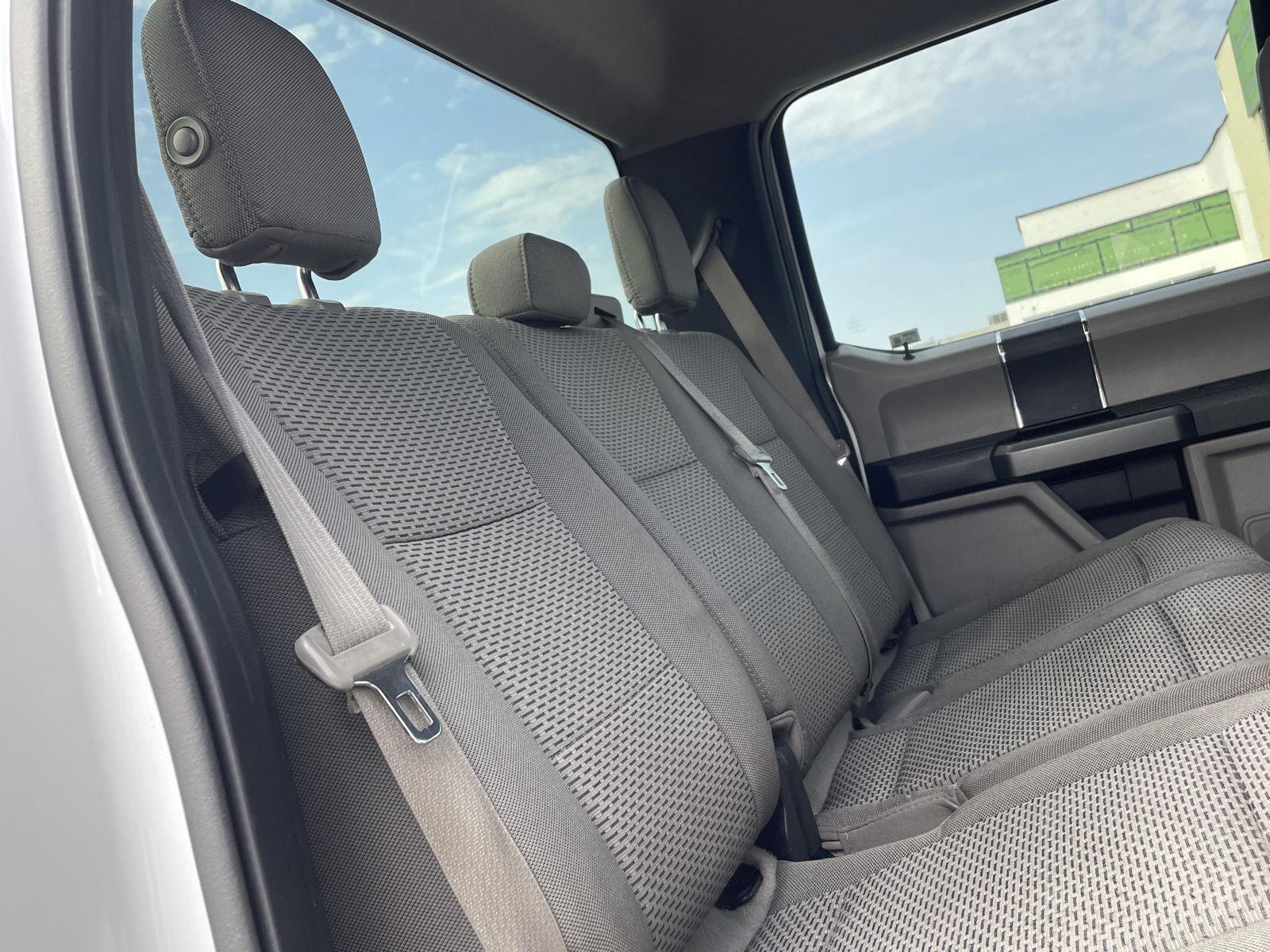 Vehicle photo 18