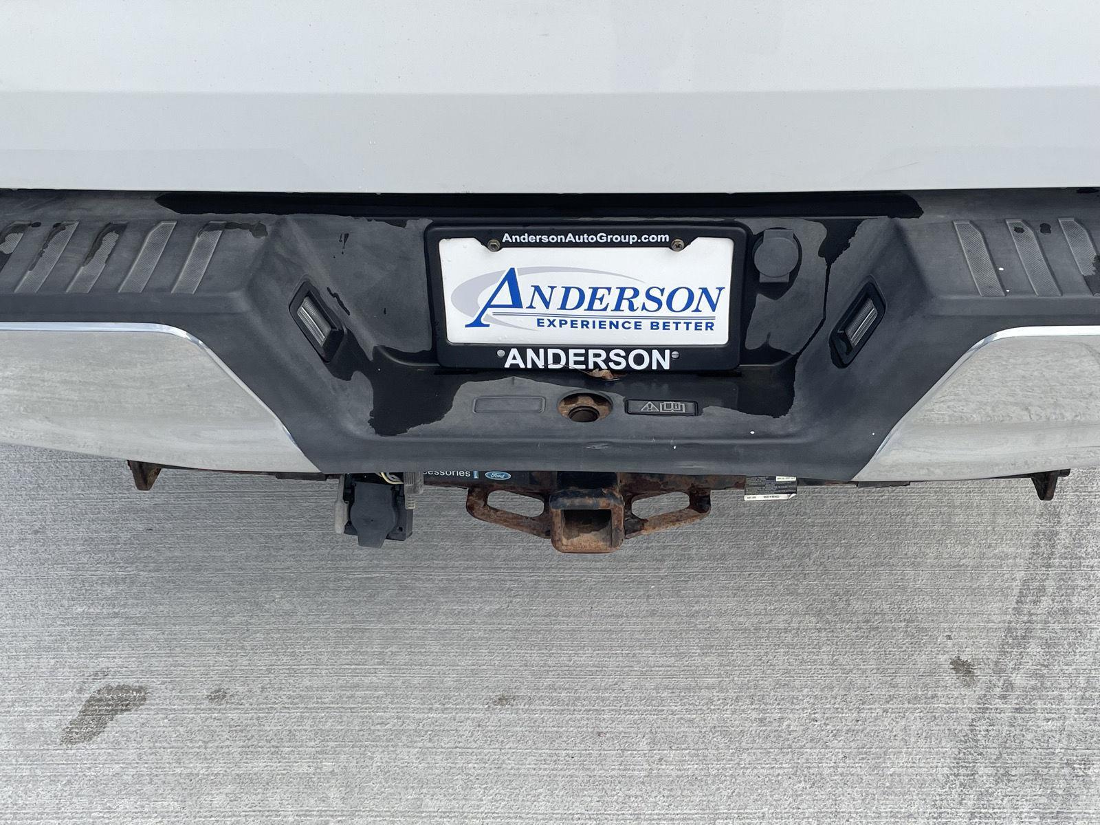 Vehicle photo 21