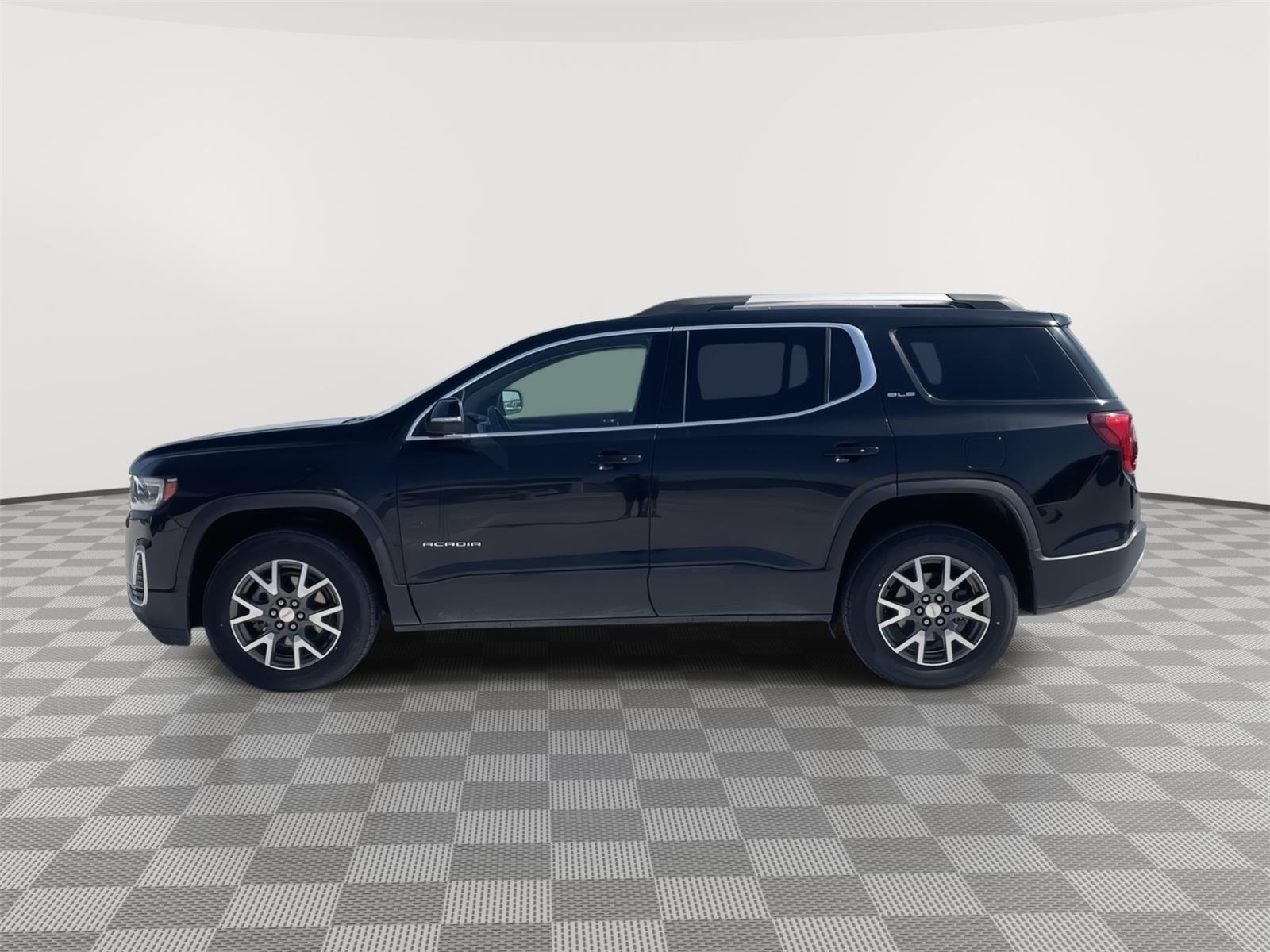 Vehicle photo 2