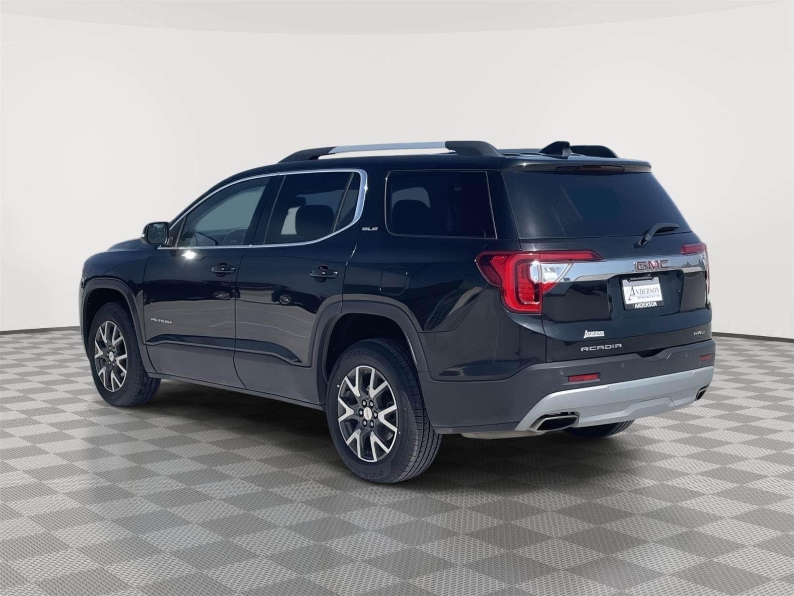 Vehicle photo 4