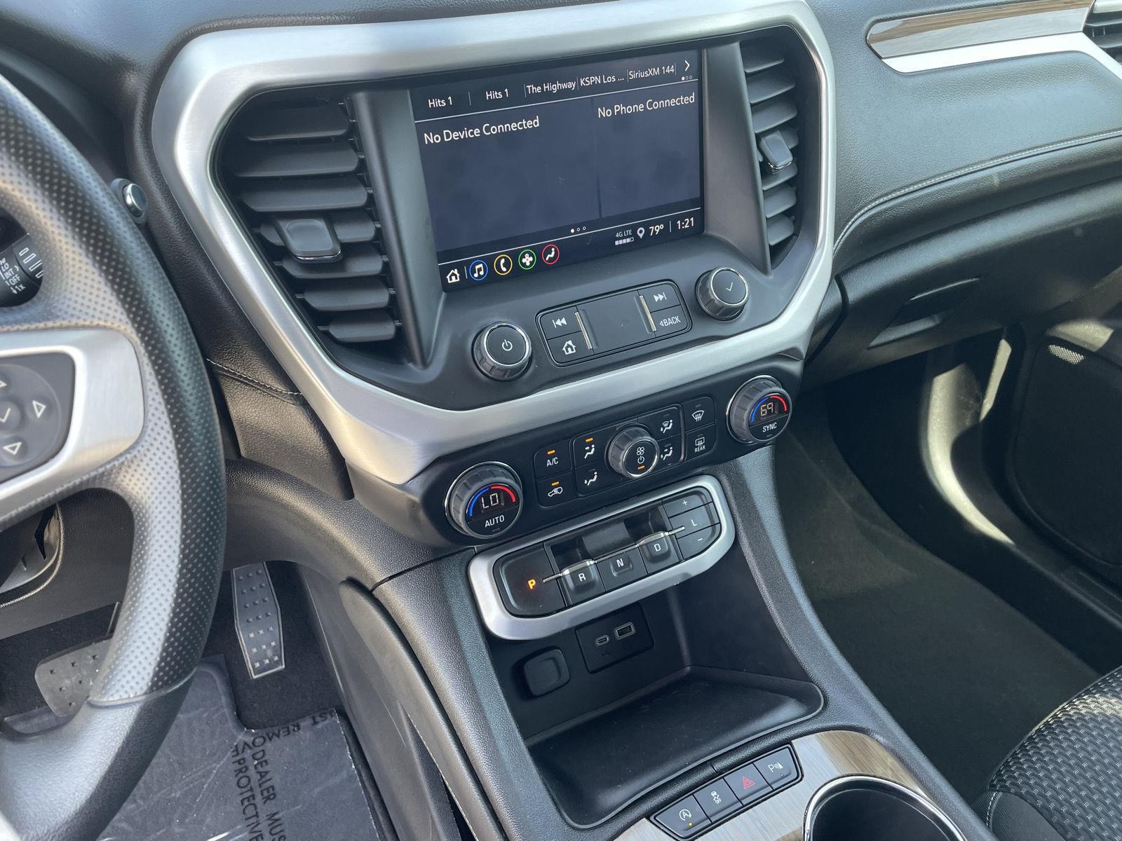 Vehicle photo 14