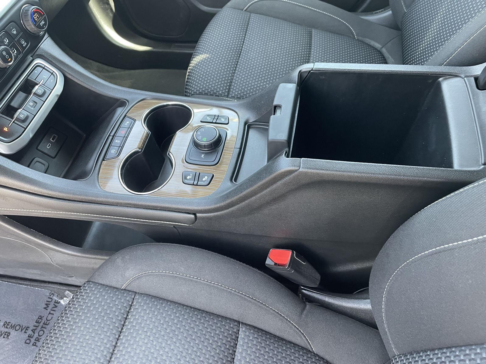 Vehicle photo 15