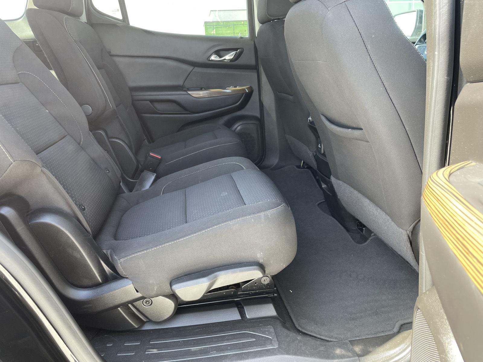 Vehicle photo 19