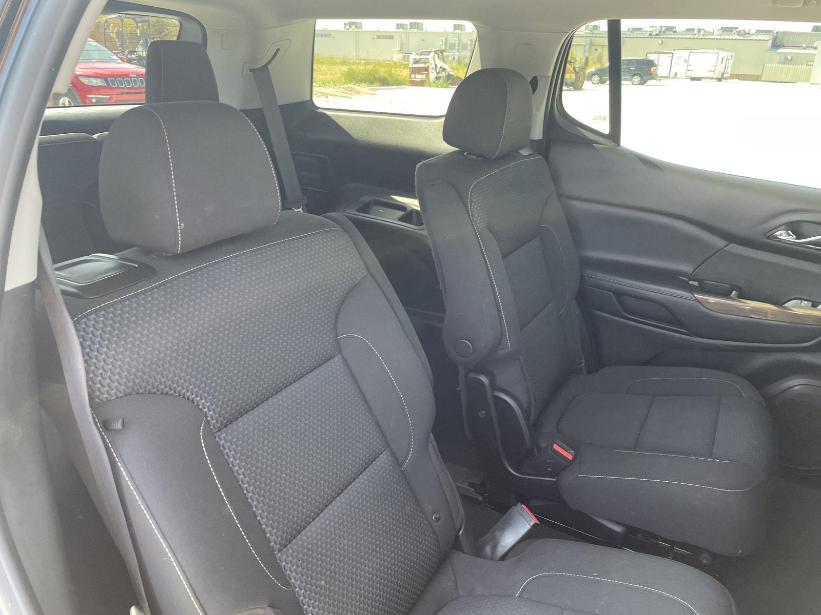 Vehicle photo 20