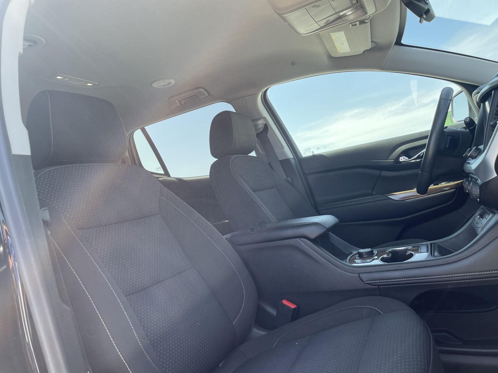 Vehicle photo 22
