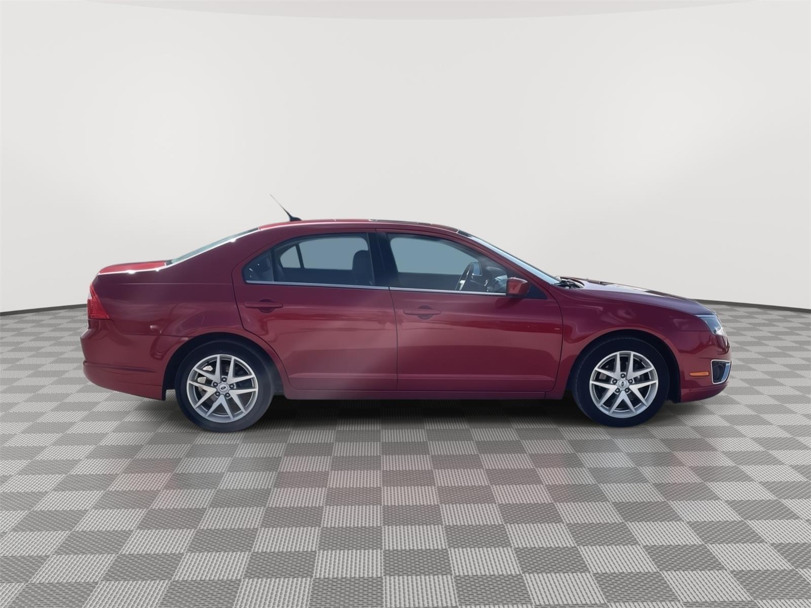 Vehicle photo 7