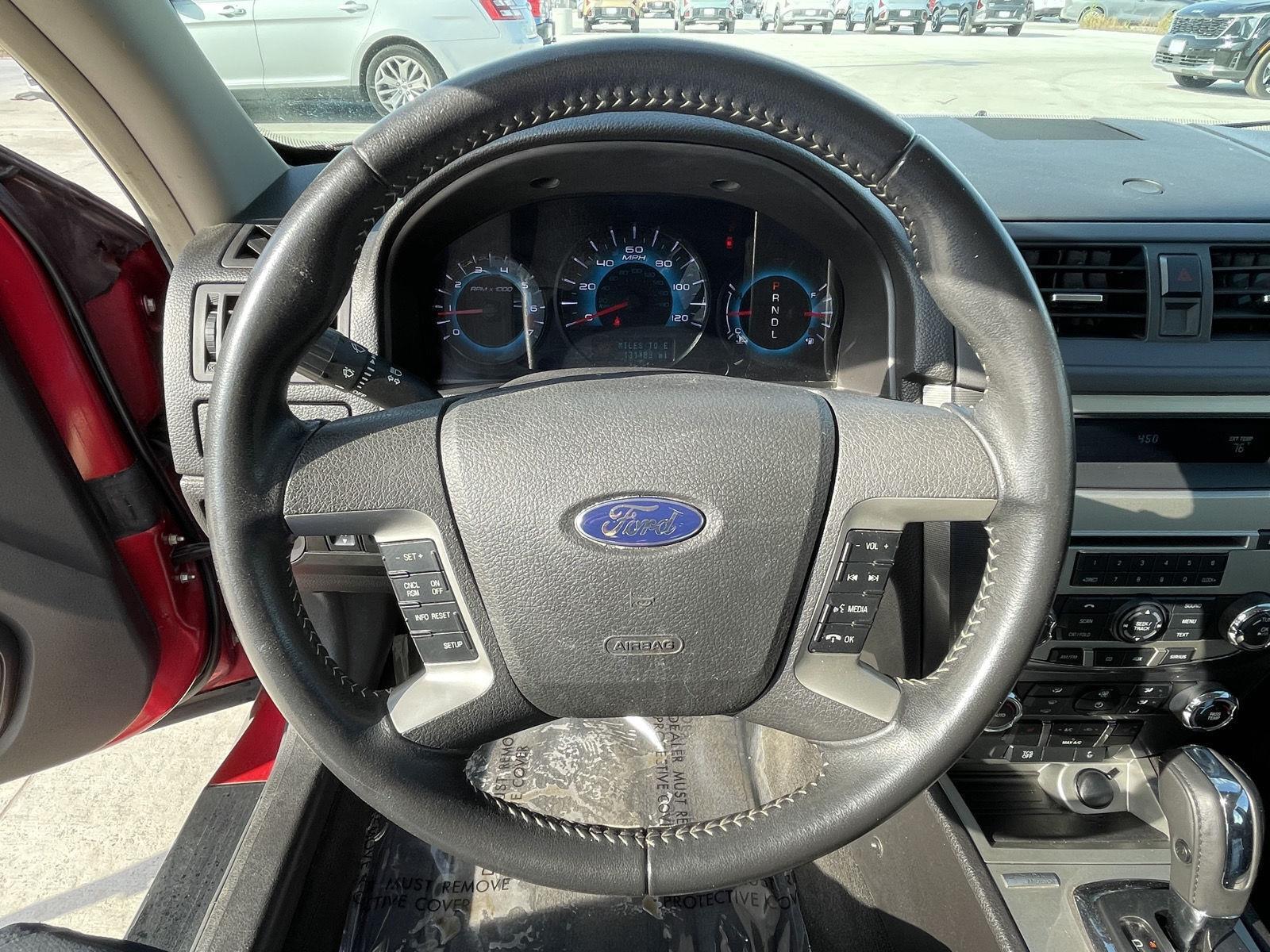 Vehicle photo 13