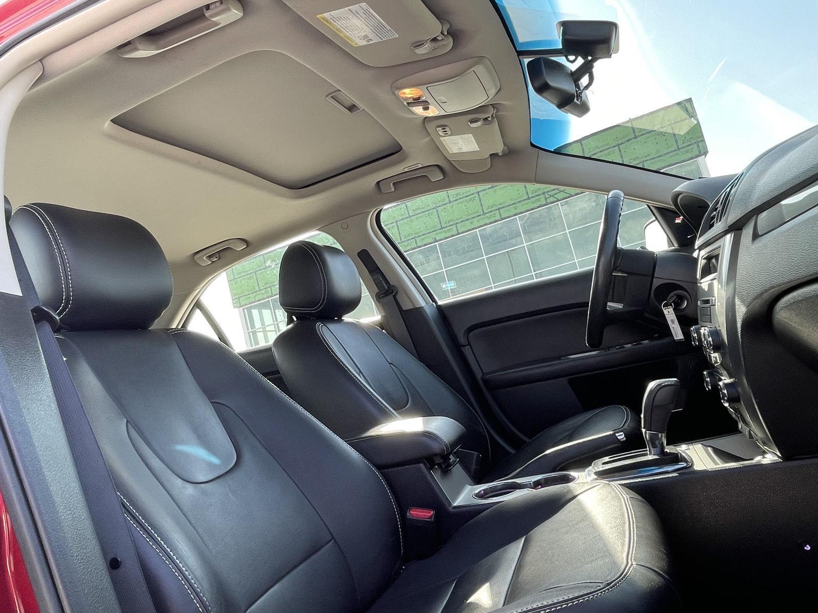 Vehicle photo 21