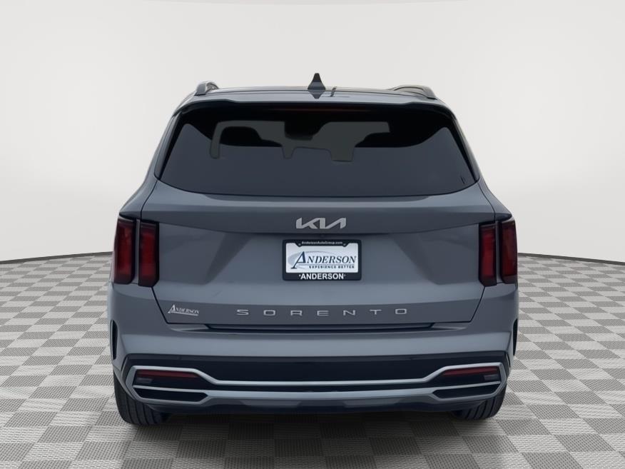Vehicle photo 5