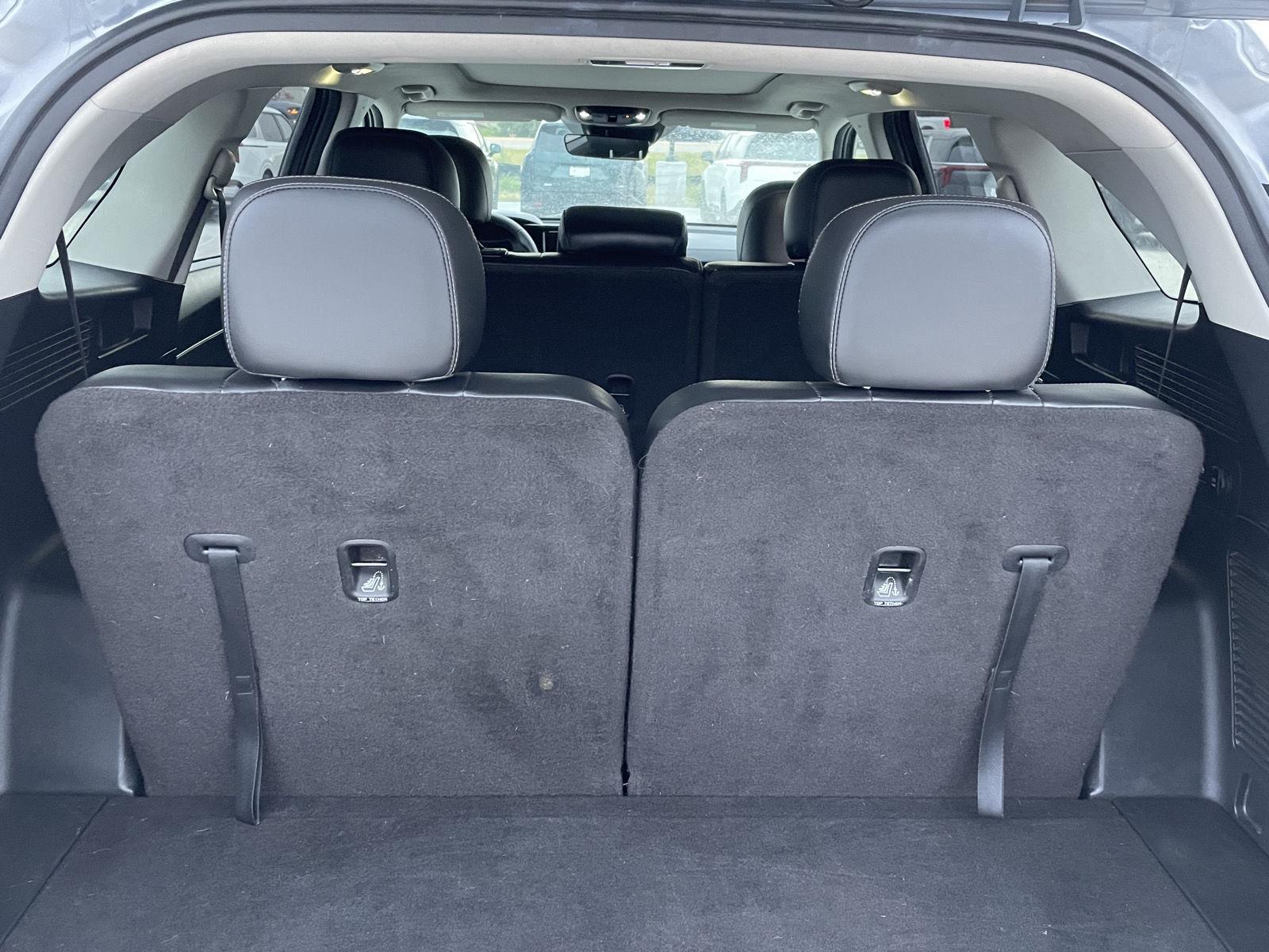 Vehicle photo 16