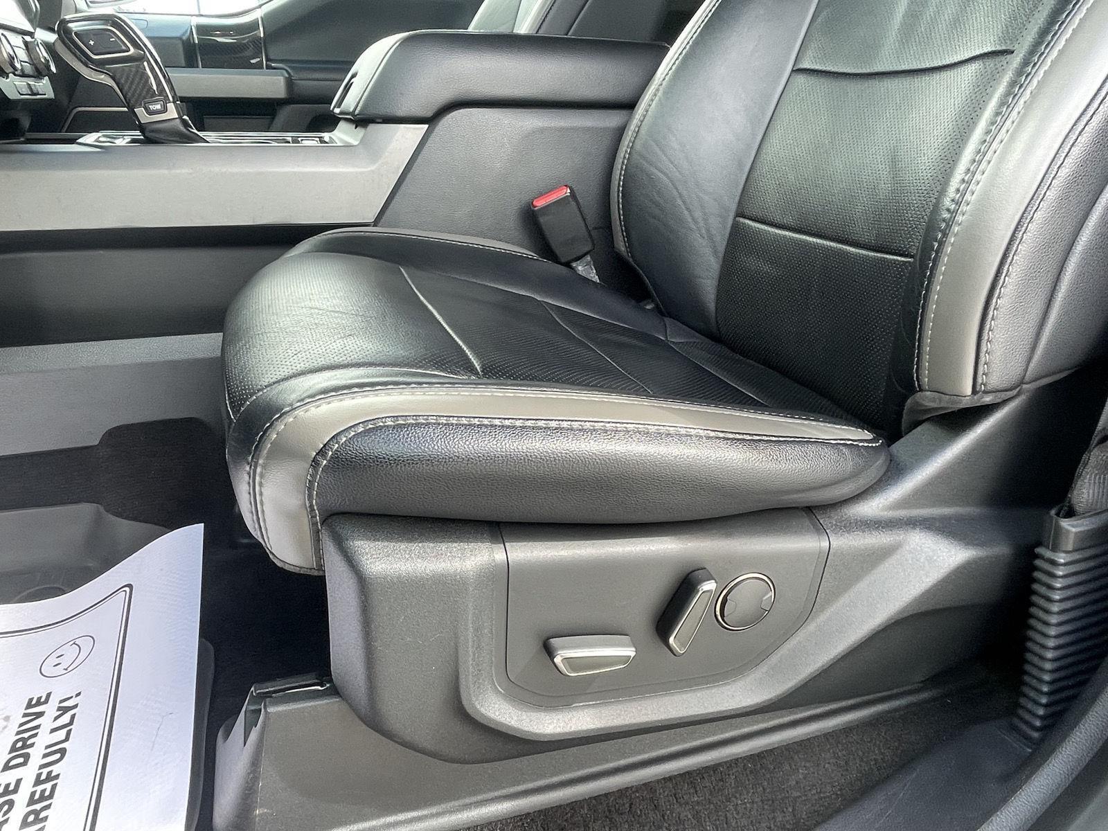 Vehicle photo 18