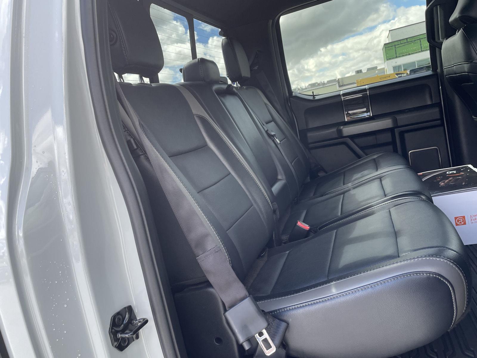 Vehicle photo 21