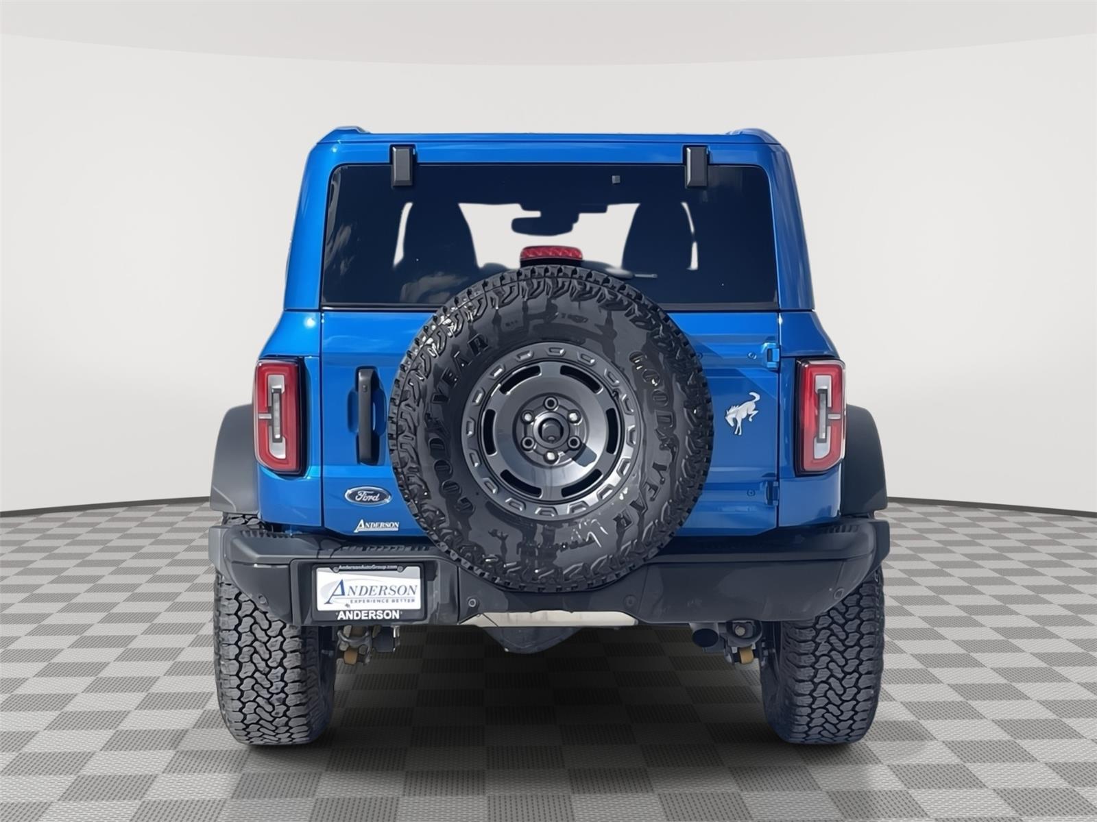 Vehicle photo 5