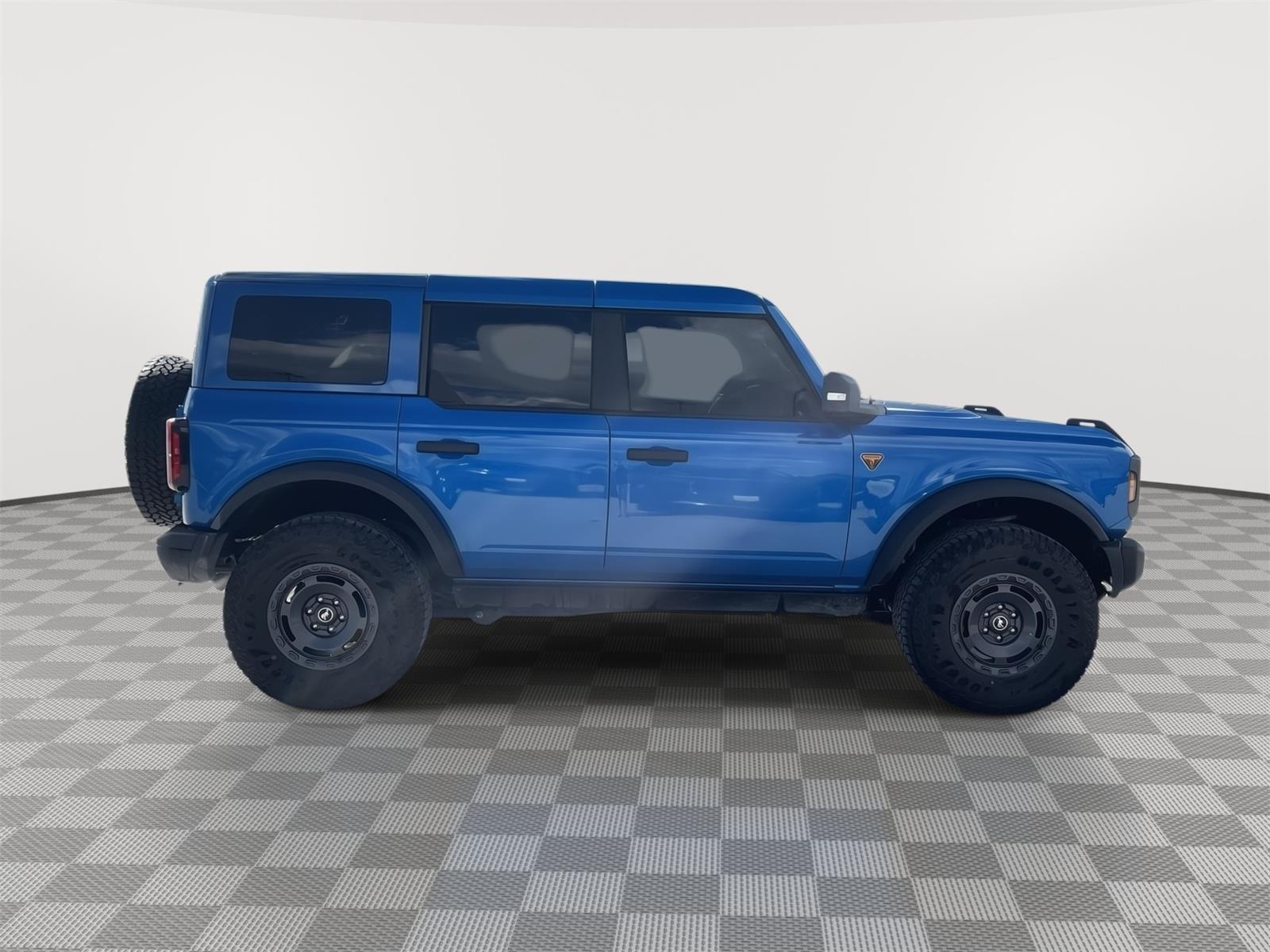 Vehicle photo 7