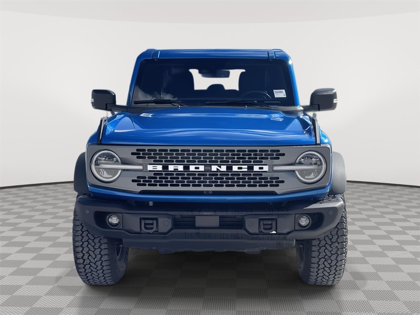 Vehicle photo 9