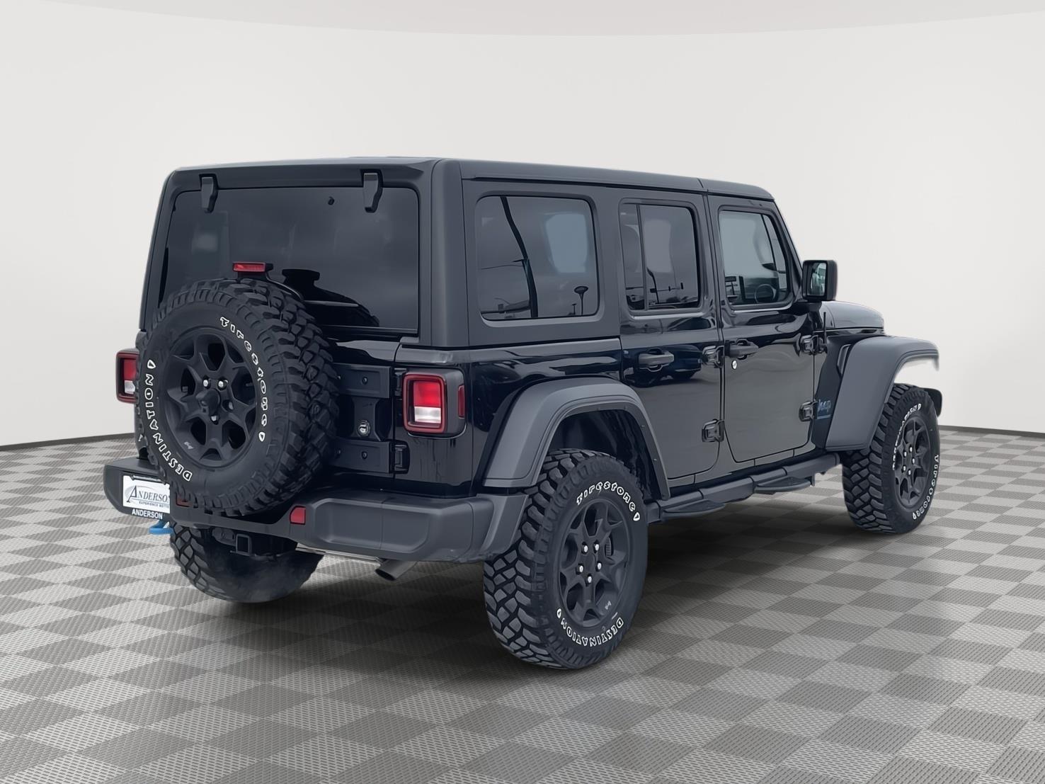 Vehicle photo 6