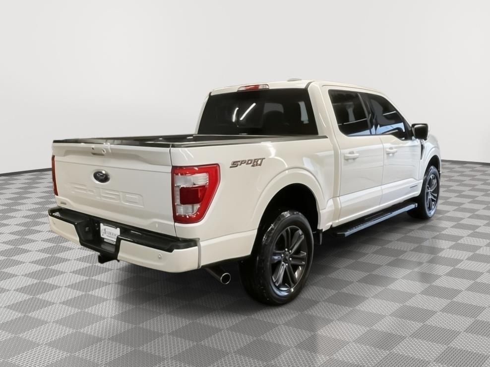 Vehicle photo 4