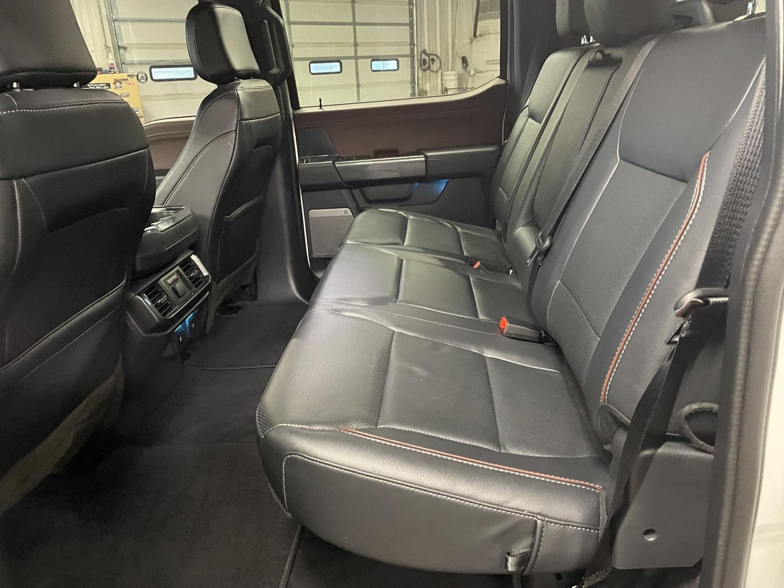 Vehicle photo 15