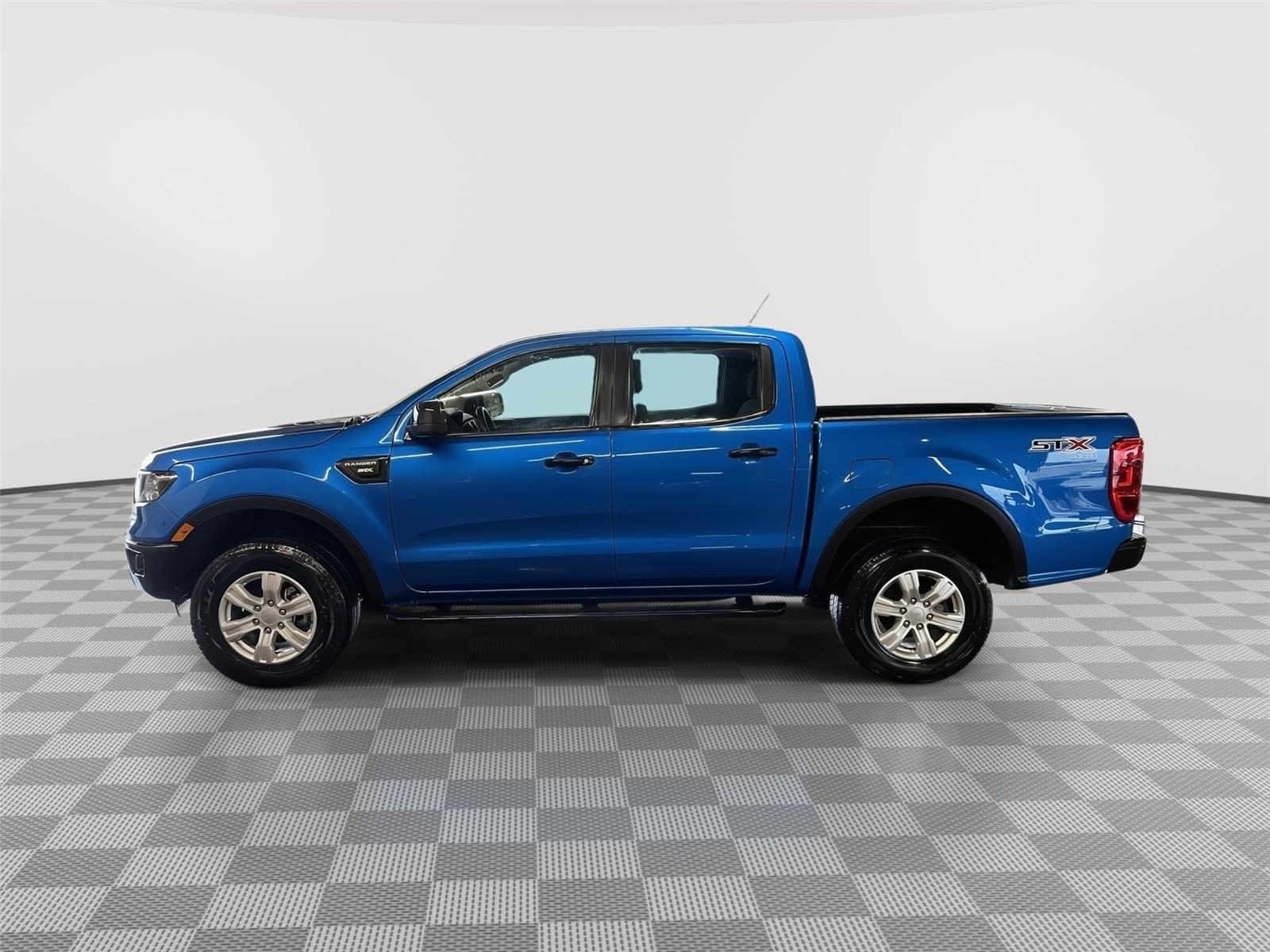 Vehicle photo 2