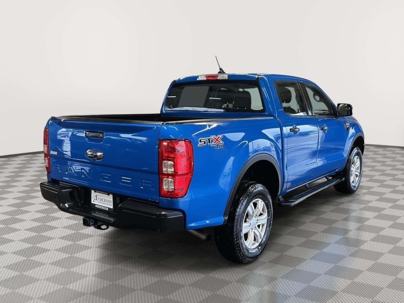 Vehicle photo 6