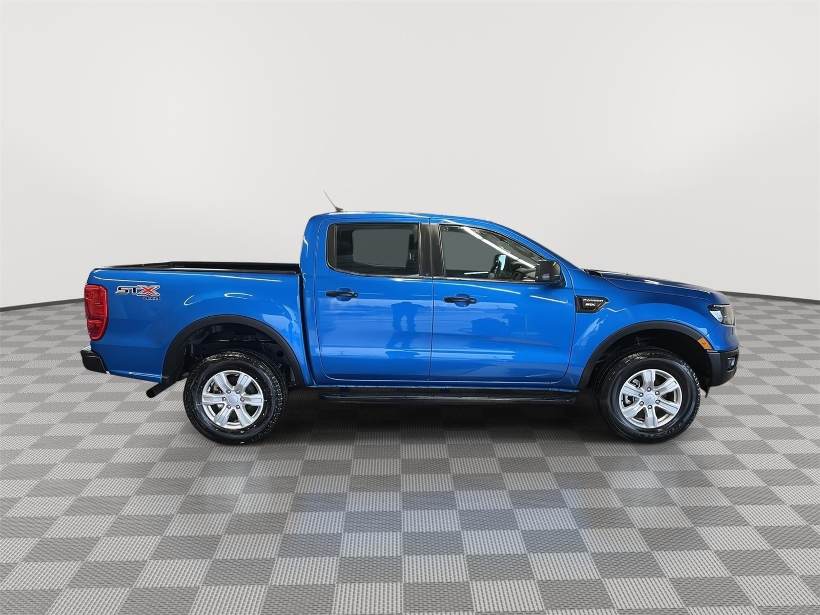 Vehicle photo 7