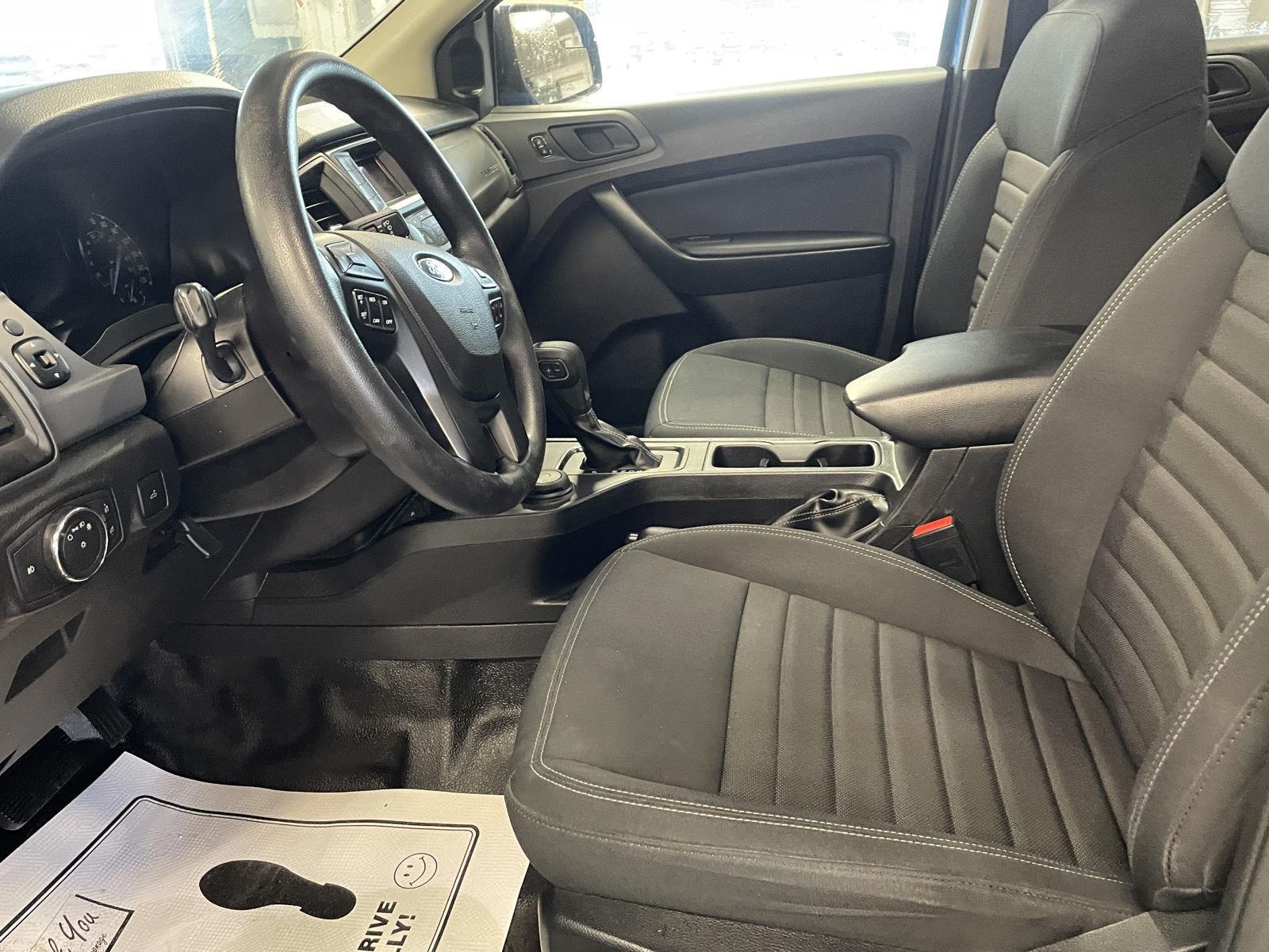 Vehicle photo 13