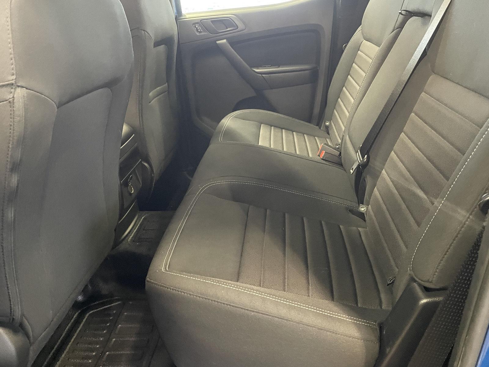Vehicle photo 15