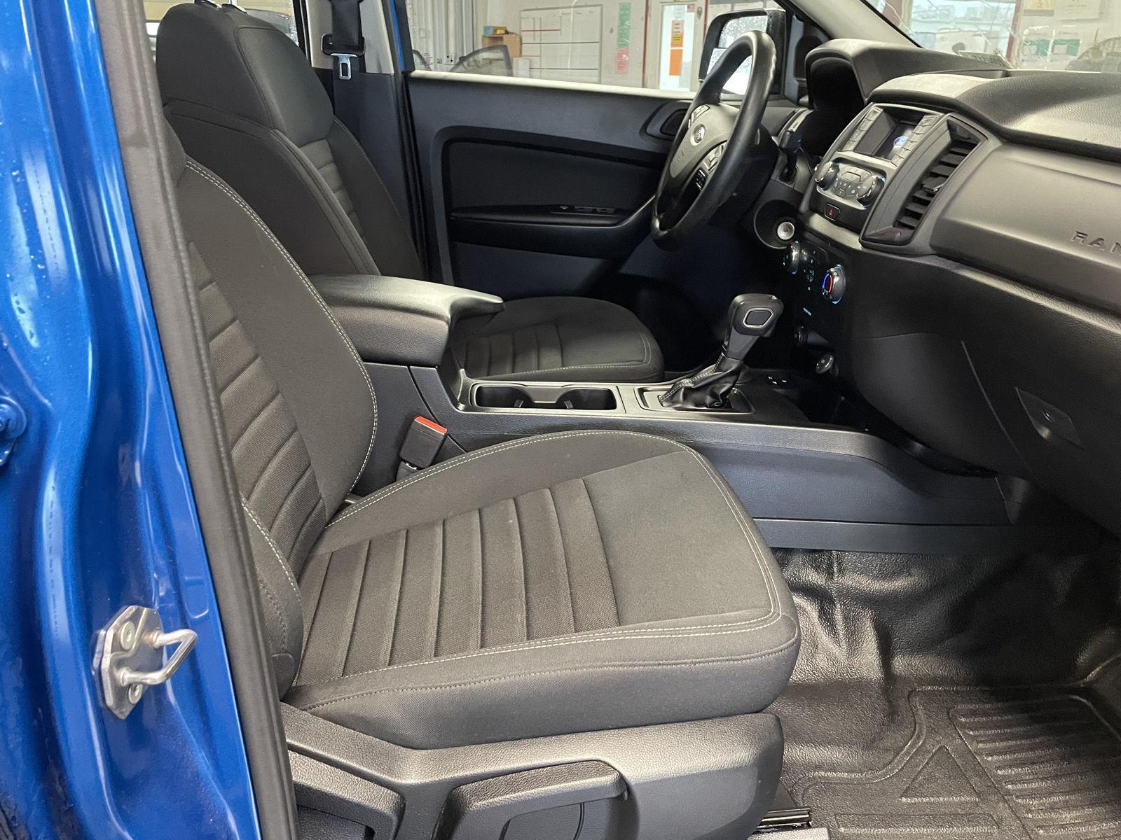 Vehicle photo 17