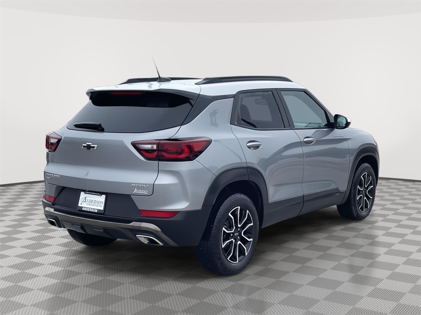 Vehicle photo 6
