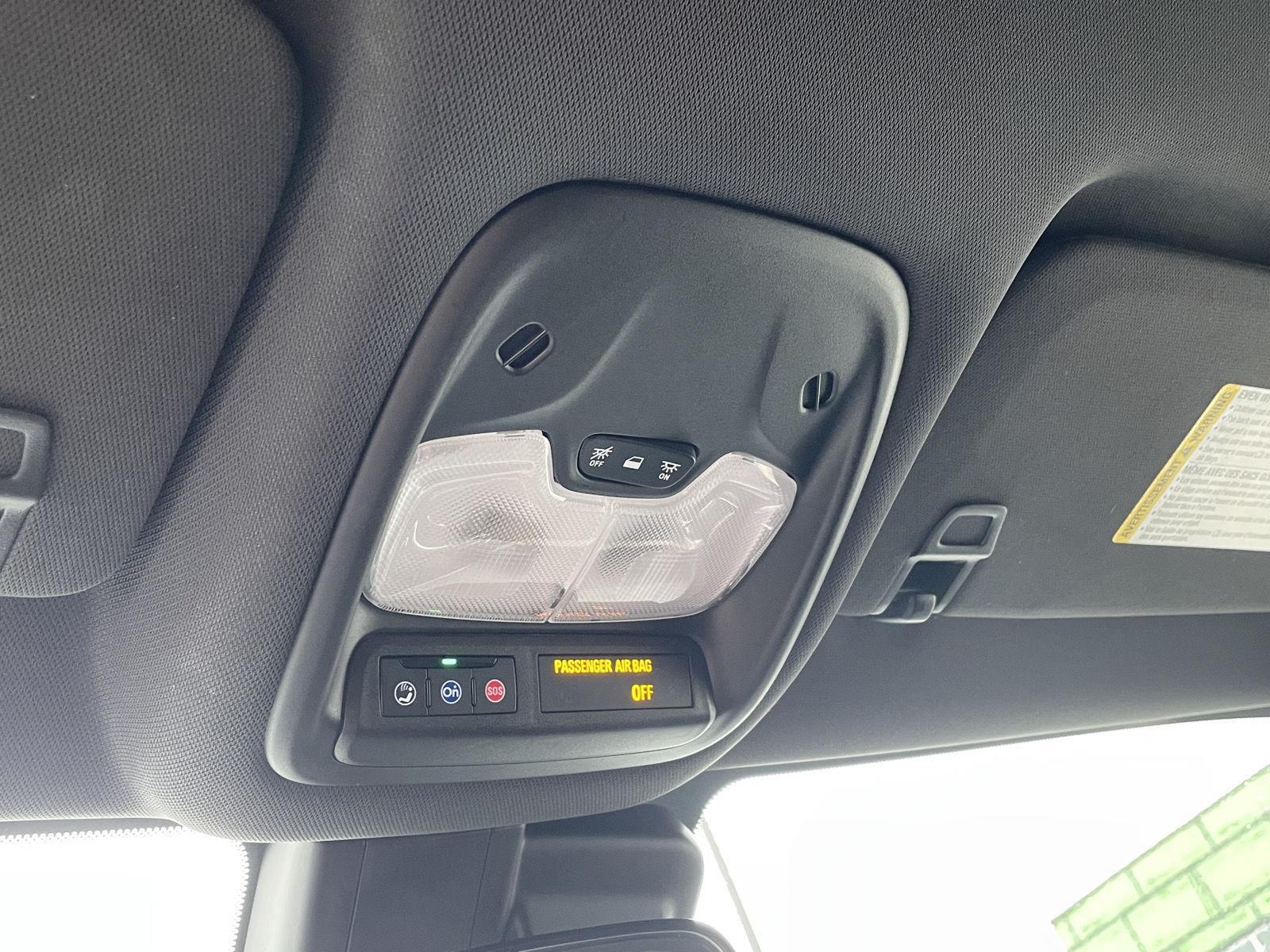 Vehicle photo 16