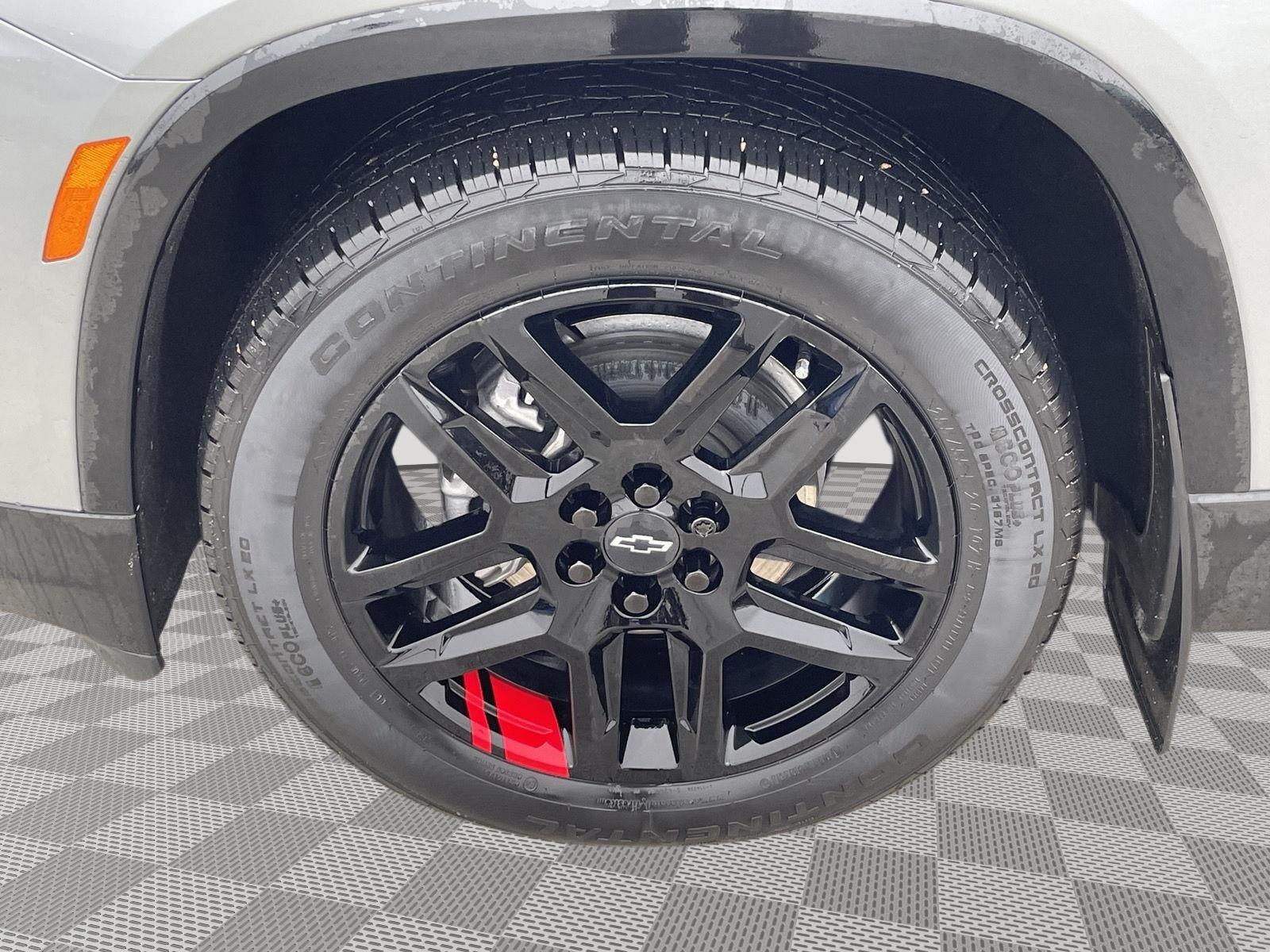 Vehicle photo 10