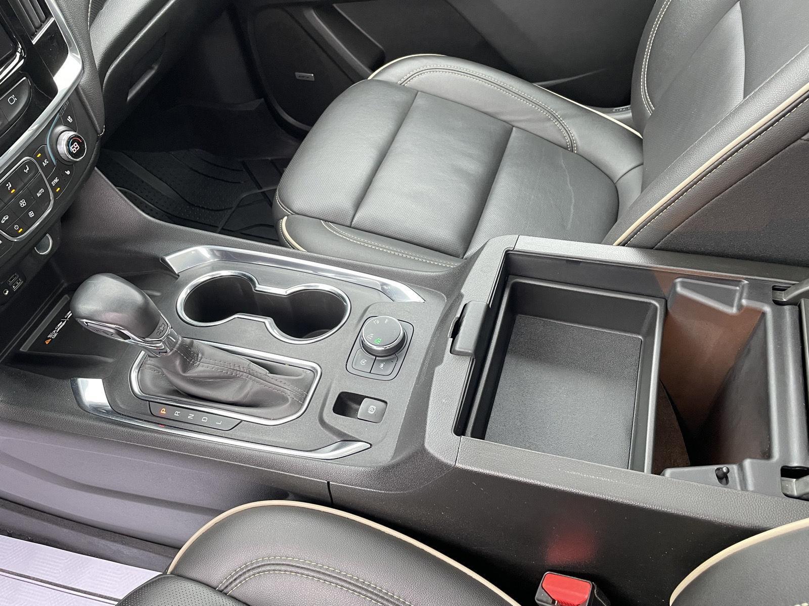 Vehicle photo 16