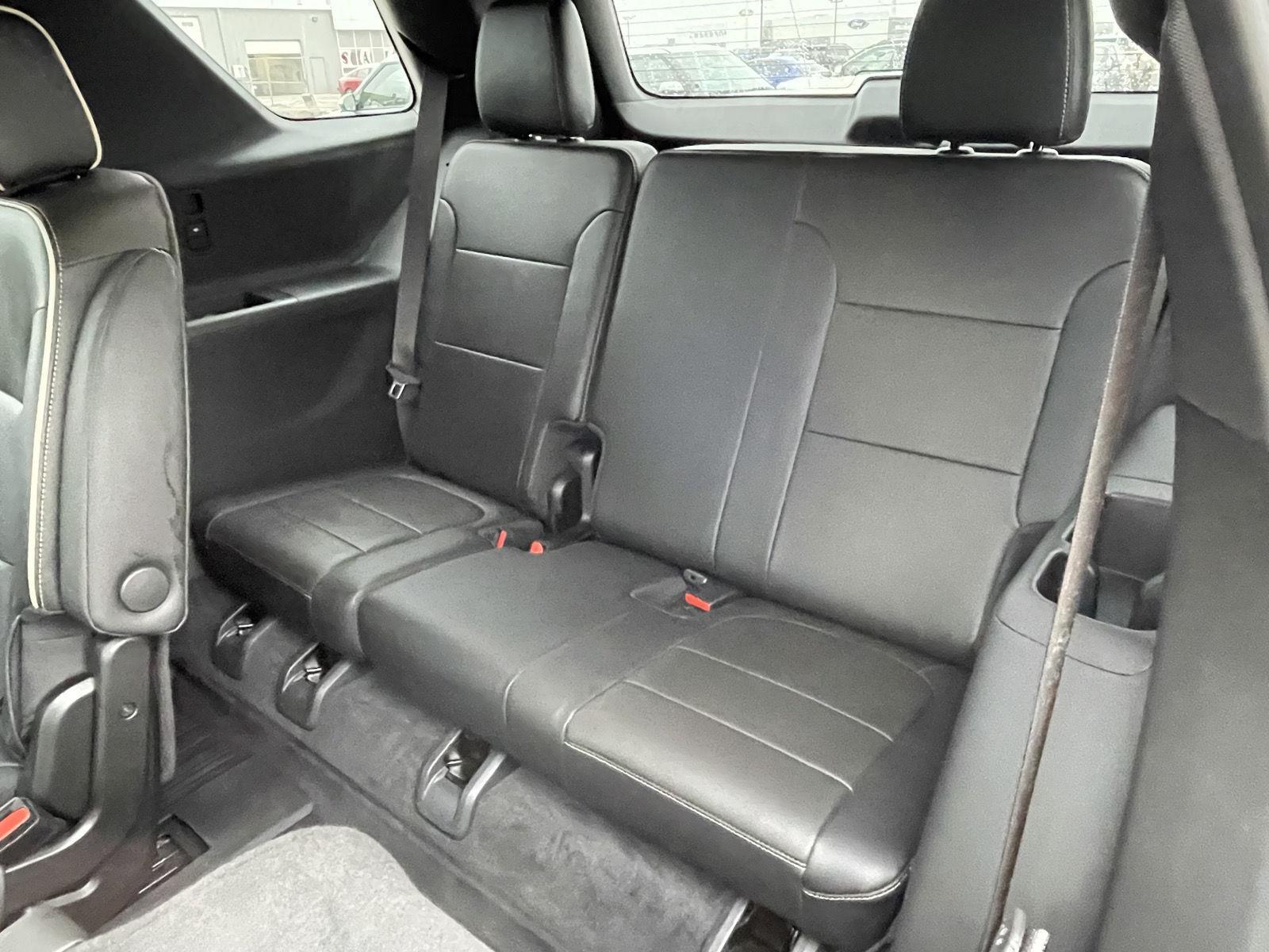 Vehicle photo 21