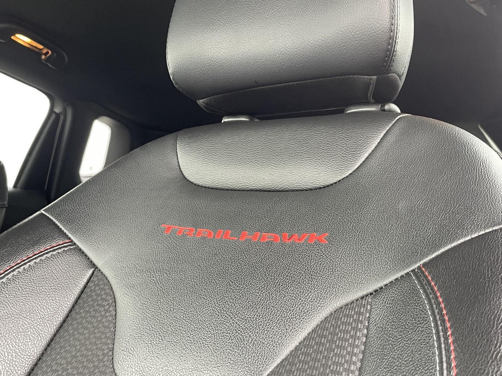 Vehicle photo 18