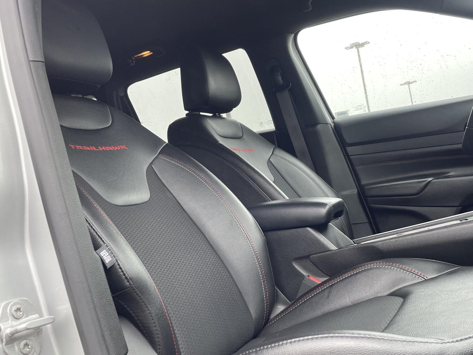 Vehicle photo 22