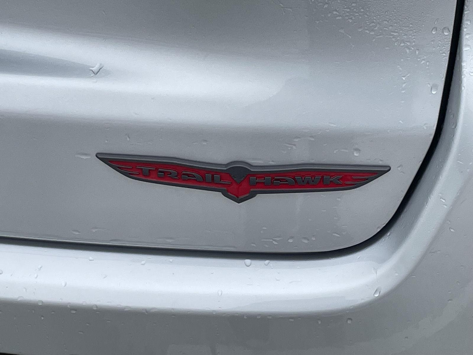 Vehicle photo 23