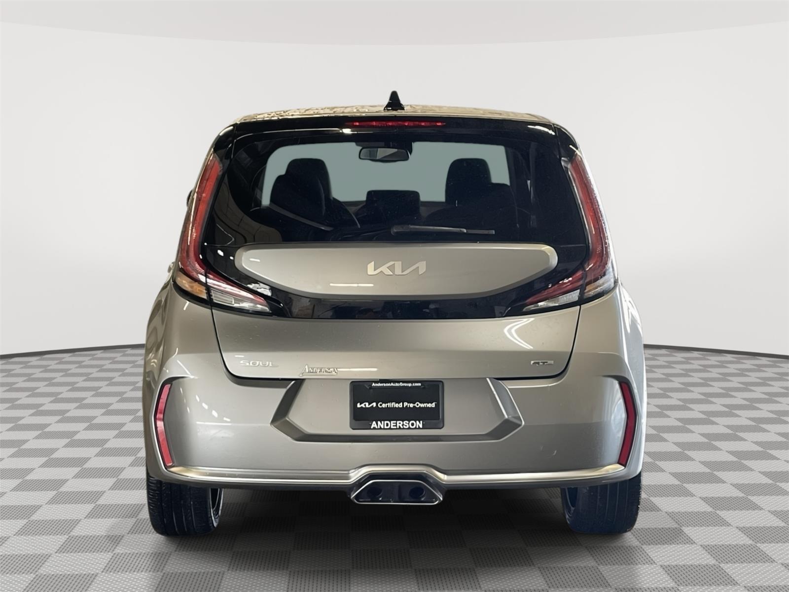 Vehicle photo 5