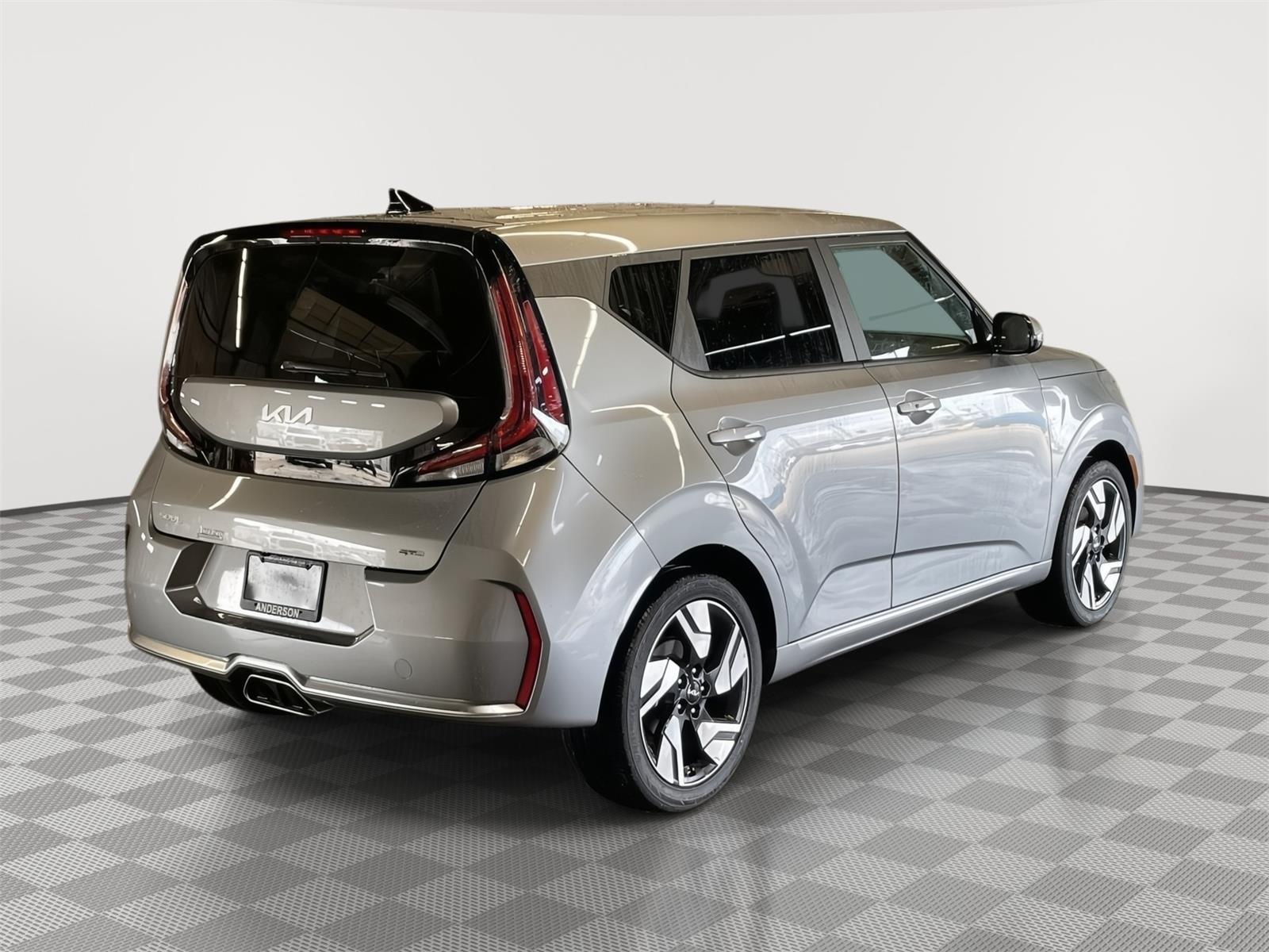 Vehicle photo 6