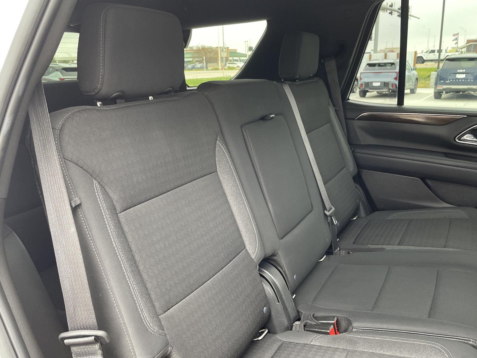 Vehicle photo 21
