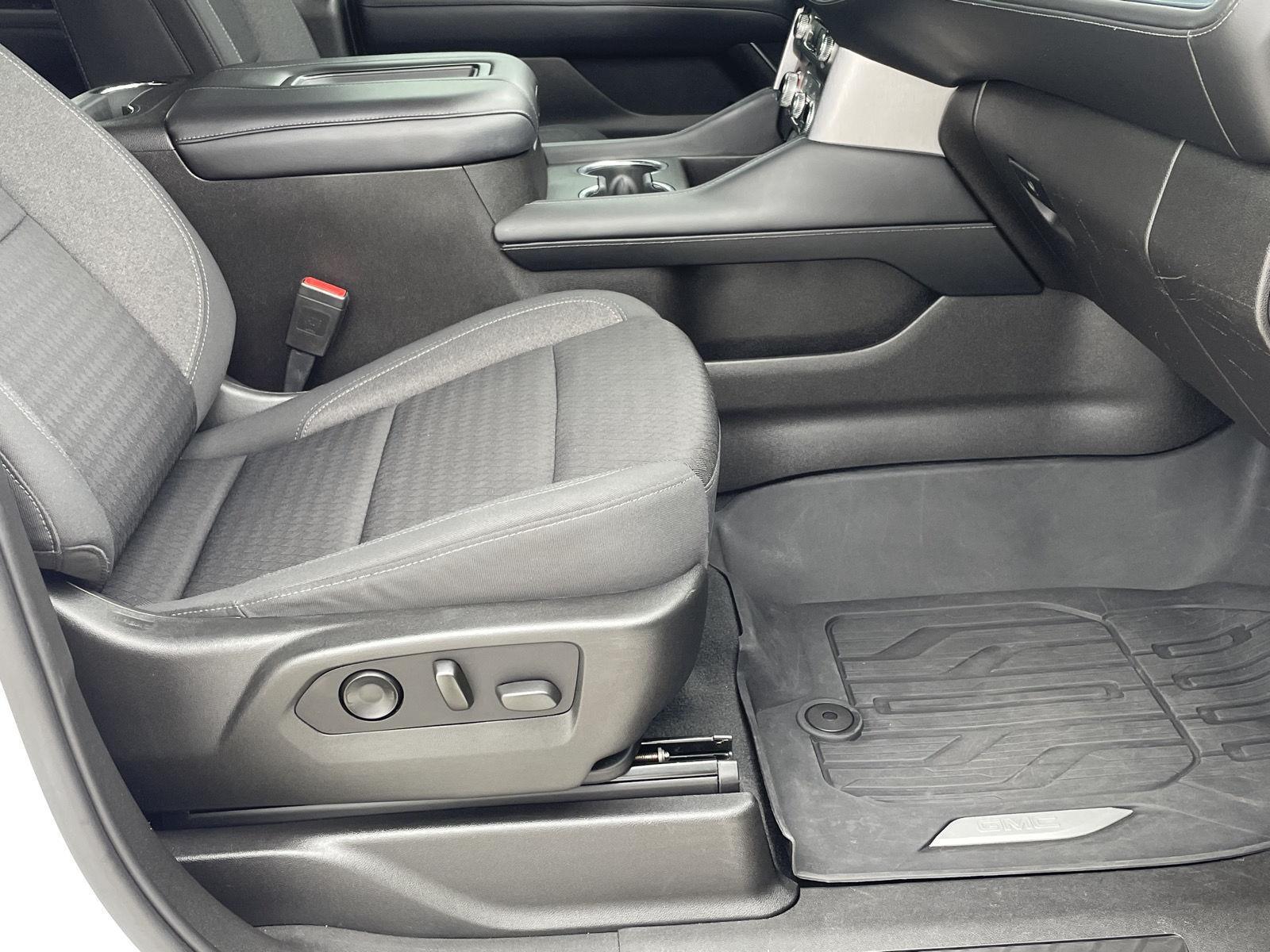 Vehicle photo 22